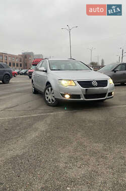 Універсал Volkswagen Passat 2006 в Києві