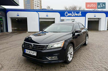 Седан Volkswagen Passat 2017 в Києві