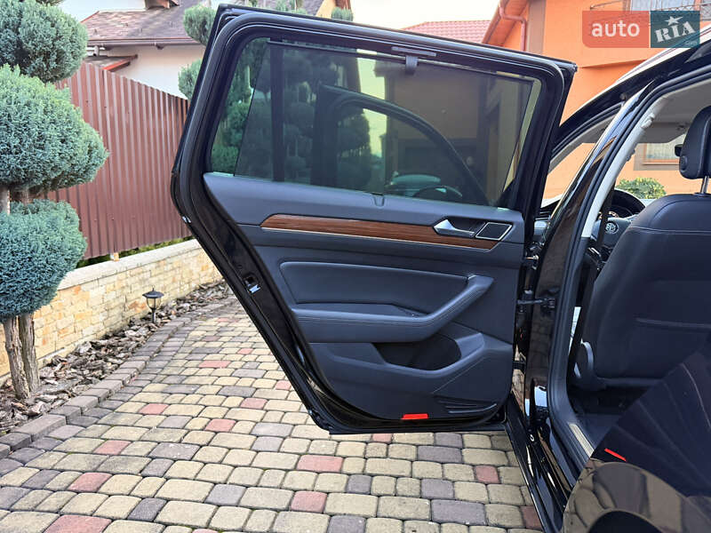 Універсал Volkswagen Passat 2018 в Мукачевому фото 24 Універсал Volkswagen Passat 2018 в Мукачевому