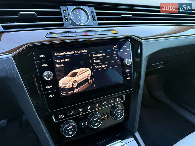 Універсал Volkswagen Passat 2018 в Мукачевому фото 42 Універсал Volkswagen Passat 2018 в Мукачевому