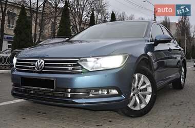 Седан Volkswagen Passat 2015 в Одесі