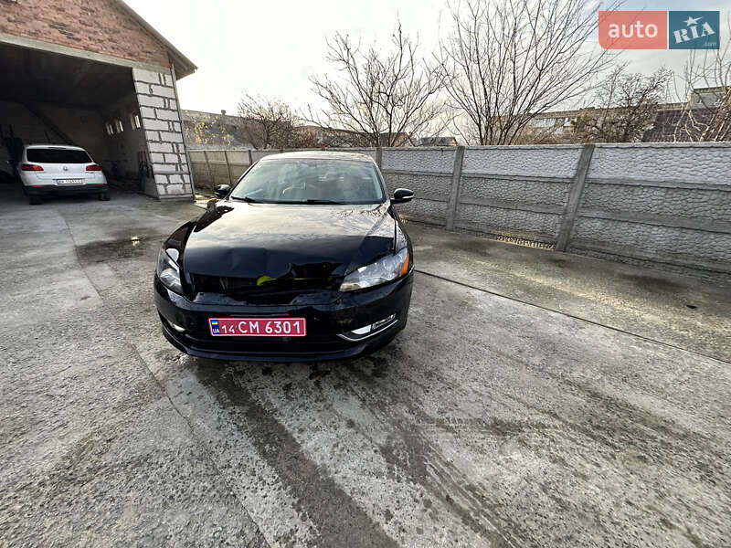 Седан Volkswagen Passat 2014 в Ровно