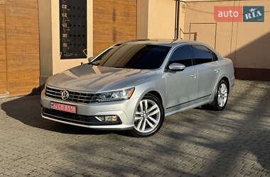 Седан Volkswagen Passat 2017 в Ужгороді