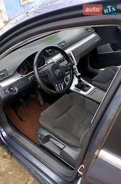 Универсал Volkswagen Passat 2009 в Березовке