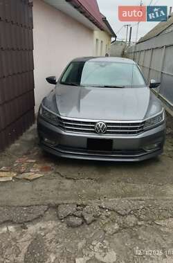 Седан Volkswagen Passat 2018 в Дніпрі