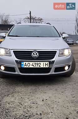Універсал Volkswagen Passat 2010 в Ужгороді