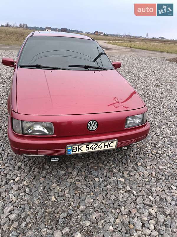 Седан Volkswagen Passat 1989 в Сарнах фото 10 Седан Volkswagen Passat 1989 в Сарнах