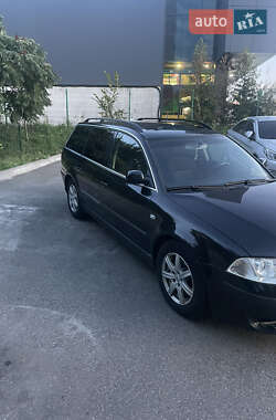 Универсал Volkswagen Passat 2002 в Киеве