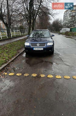 Седан Volkswagen Passat 2004 в Умани