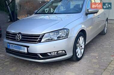 Універсал Volkswagen Passat 2013 в Надвірній