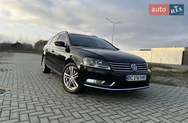 Универсал Volkswagen Passat 2012 в Снятине