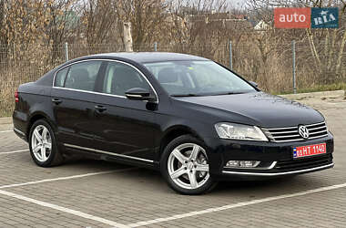 Седан Volkswagen Passat 2013 в Дубно