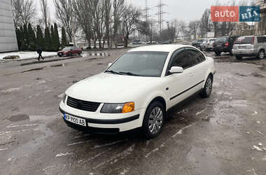 Седан Volkswagen Passat 1999 в Запоріжжі