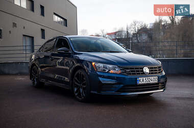 Седан Volkswagen Passat 2017 в Киеве