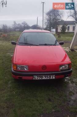 Седан Volkswagen Passat 1993 в Малій Висці