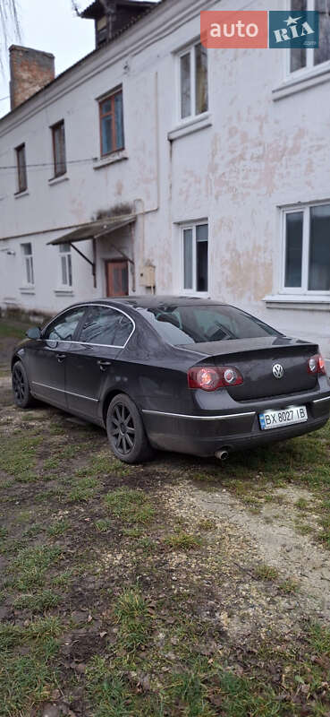 Седан Volkswagen Passat 2005 в Староконстантинове