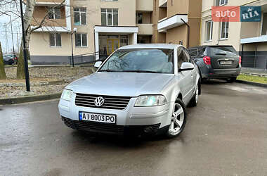Седан Volkswagen Passat 2004 в Києві