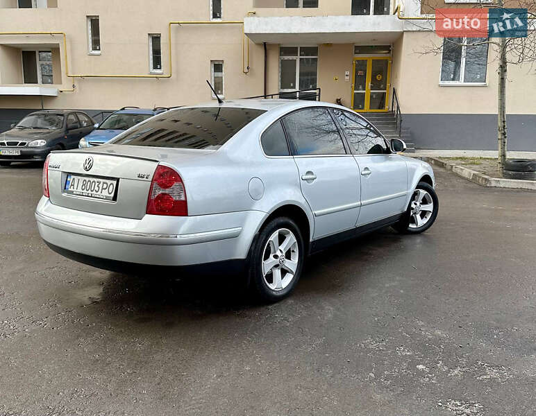 Седан Volkswagen Passat 2004 в Киеве