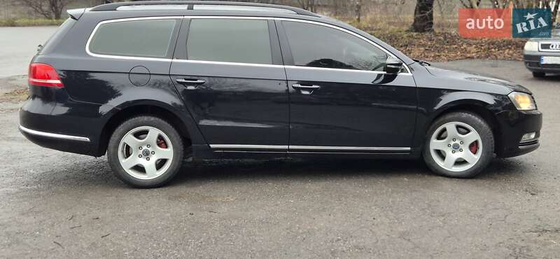 Універсал Volkswagen Passat 2011 в Хмельницькому