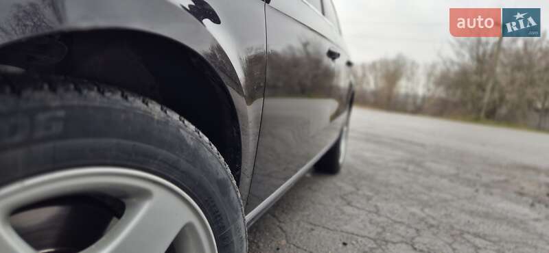 Універсал Volkswagen Passat 2011 в Хмельницькому