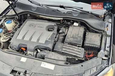 Универсал Volkswagen Passat 2011 в Хмельницком