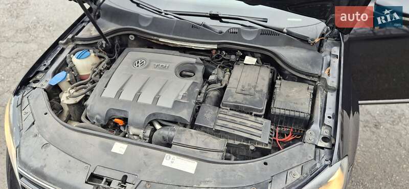 Універсал Volkswagen Passat 2011 в Хмельницькому