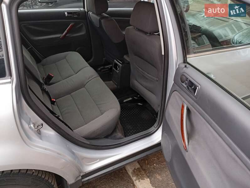 Седан Volkswagen Passat 2005 в Житомирі