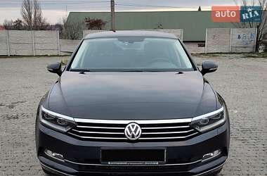 Седан Volkswagen Passat 2017 в Первомайске