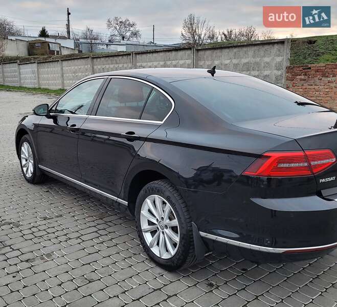 Седан Volkswagen Passat 2017 в Первомайске