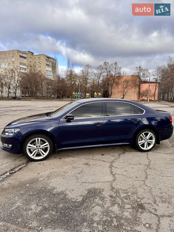 Седан Volkswagen Passat 2014 в Лозовой