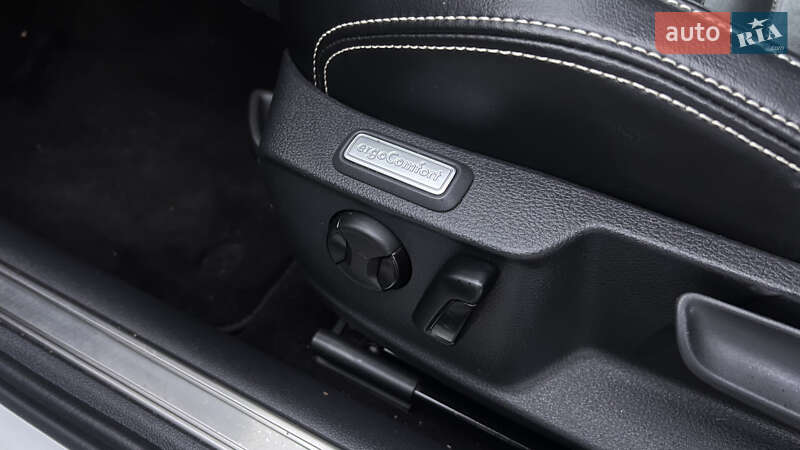 Седан Volkswagen Passat 2019 в Львове