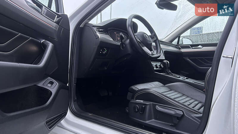 Седан Volkswagen Passat 2019 в Львове
