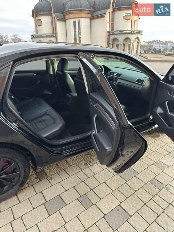 Седан Volkswagen Passat 2014 в Ивано-Франковске фото 24 Седан Volkswagen Passat 2014 в Ивано-Франковске