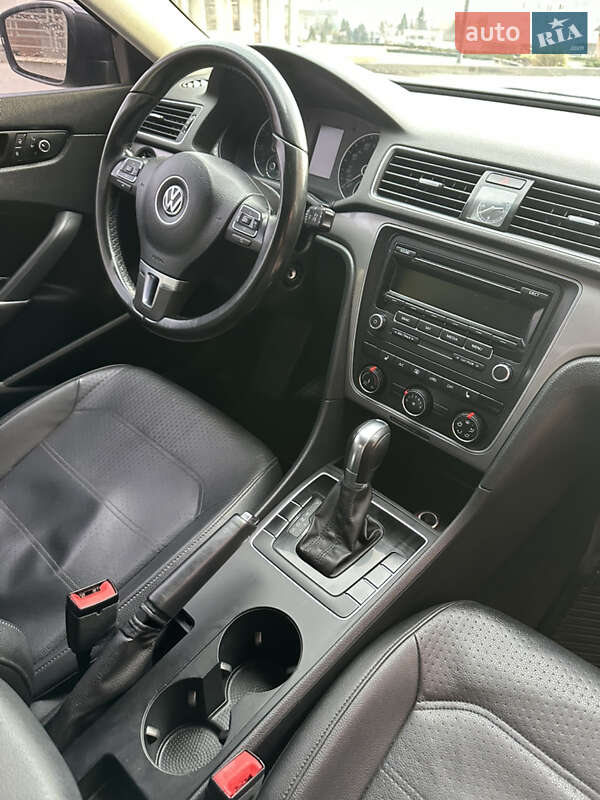 Седан Volkswagen Passat 2014 в Ивано-Франковске фото 36 Седан Volkswagen Passat 2014 в Ивано-Франковске