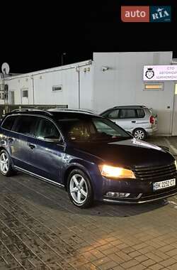 Универсал Volkswagen Passat 2011 в Ровно