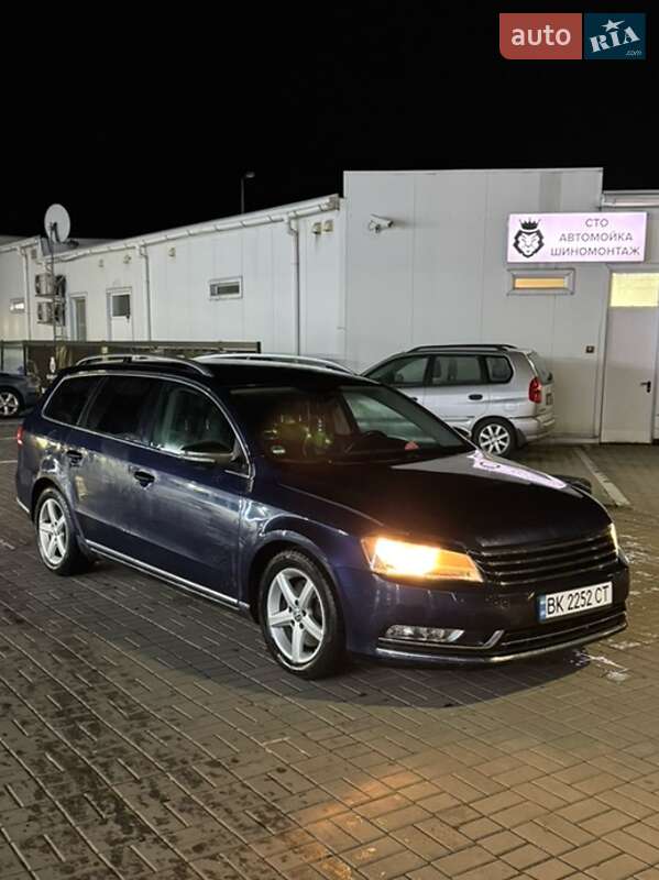 Volkswagen Passat 2011 Volkswagen Passat 2011