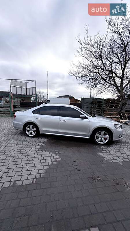Седан Volkswagen Passat 2013 в Хмельницком