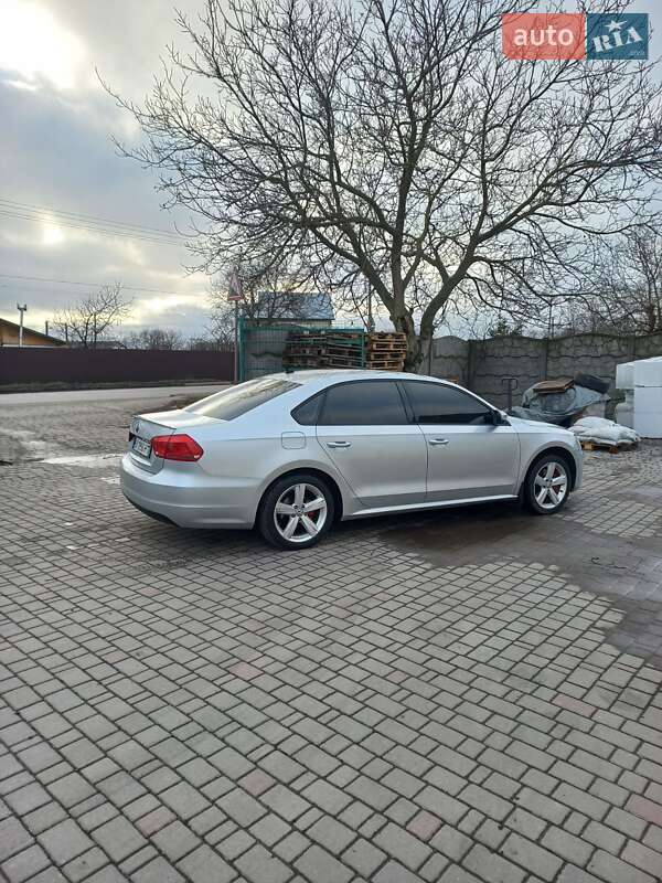 Седан Volkswagen Passat 2013 в Хмельницком