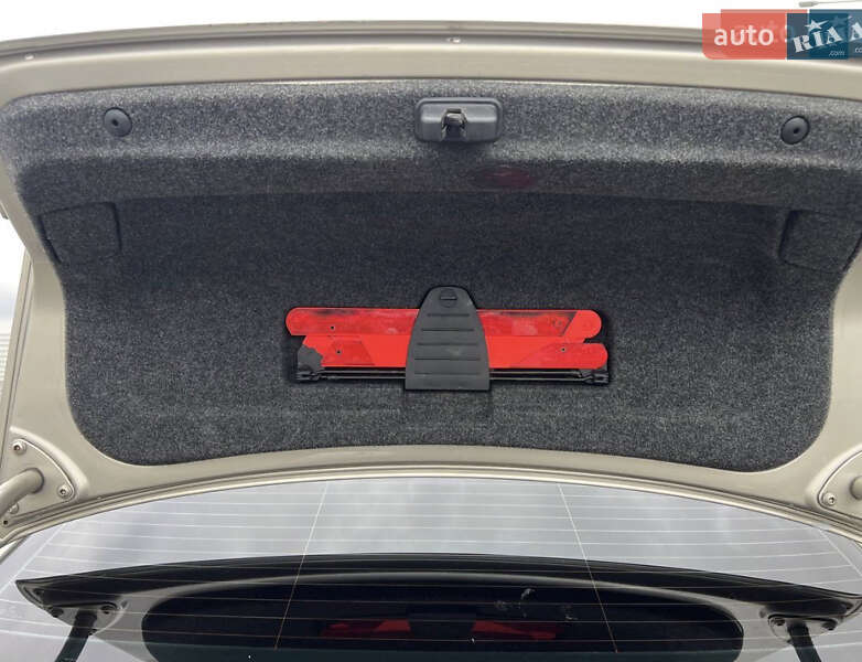 Седан Volkswagen Passat 2007 в Овручі