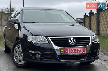 Седан Volkswagen Passat 2009 в Луцке