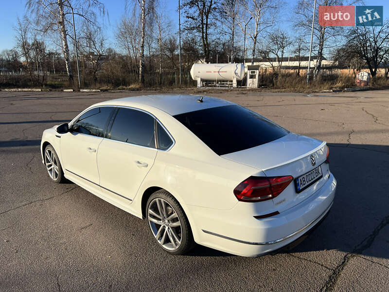 Седан Volkswagen Passat 2016 в Конотопе