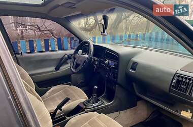 Седан Volkswagen Passat 1993 в Песчанке