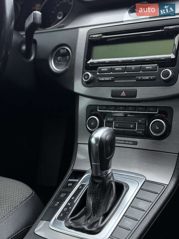 Универсал Volkswagen Passat 2011 в Нововолынске фото 19 Универсал Volkswagen Passat 2011 в Нововолынске