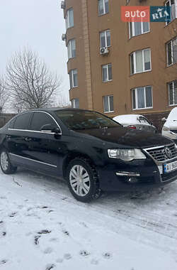 Седан Volkswagen Passat 2006 в Києві