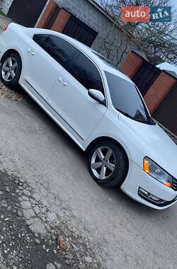 Седан Volkswagen Passat 2012 в Александрие