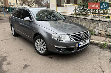 Универсал Volkswagen Passat 2006 в Николаеве