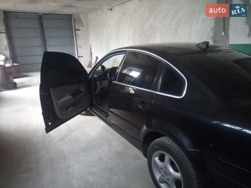 Седан Volkswagen Passat 2002 в Хмельницькому