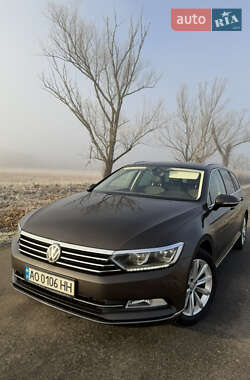 Універсал Volkswagen Passat 2017 в Хусті