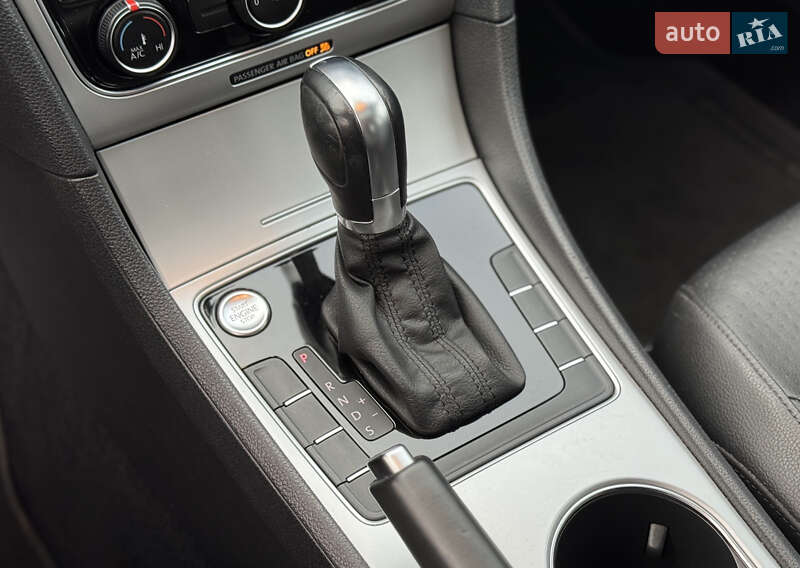 Седан Volkswagen Passat 2018 в Києві