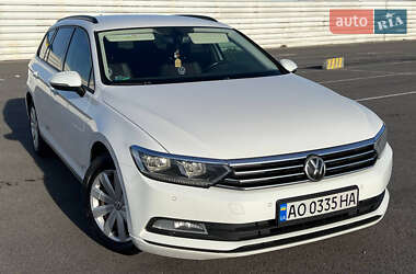 Універсал Volkswagen Passat 2015 в Львові